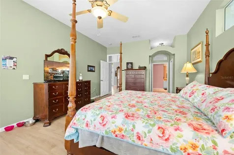 11200 Woodland Waters Boulevard Weeki Wachee FL 34613