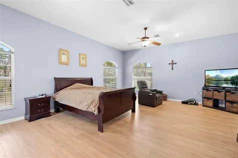 11200 Woodland Waters Boulevard Weeki Wachee FL 34613