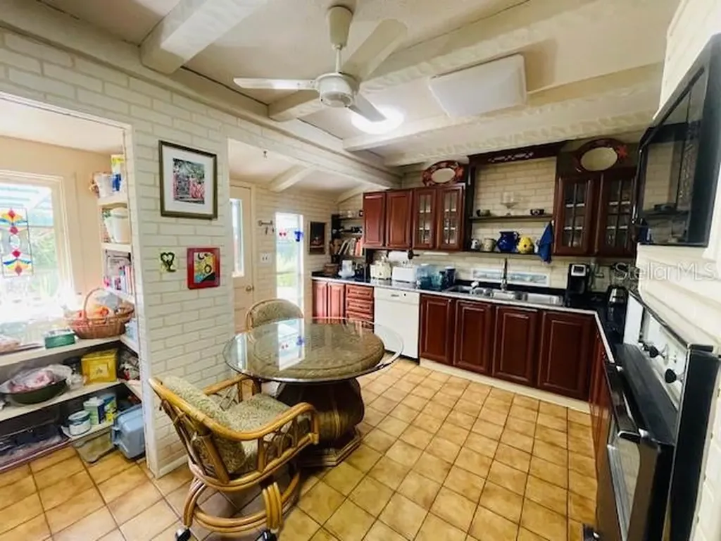 550 46th Street Sarasota FL 34234