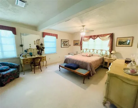 550 46th Street Sarasota FL 34234