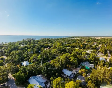 550 46th Street Sarasota FL 34234
