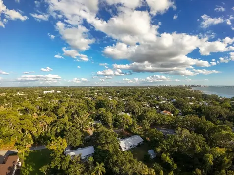 550 46th Street Sarasota FL 34234