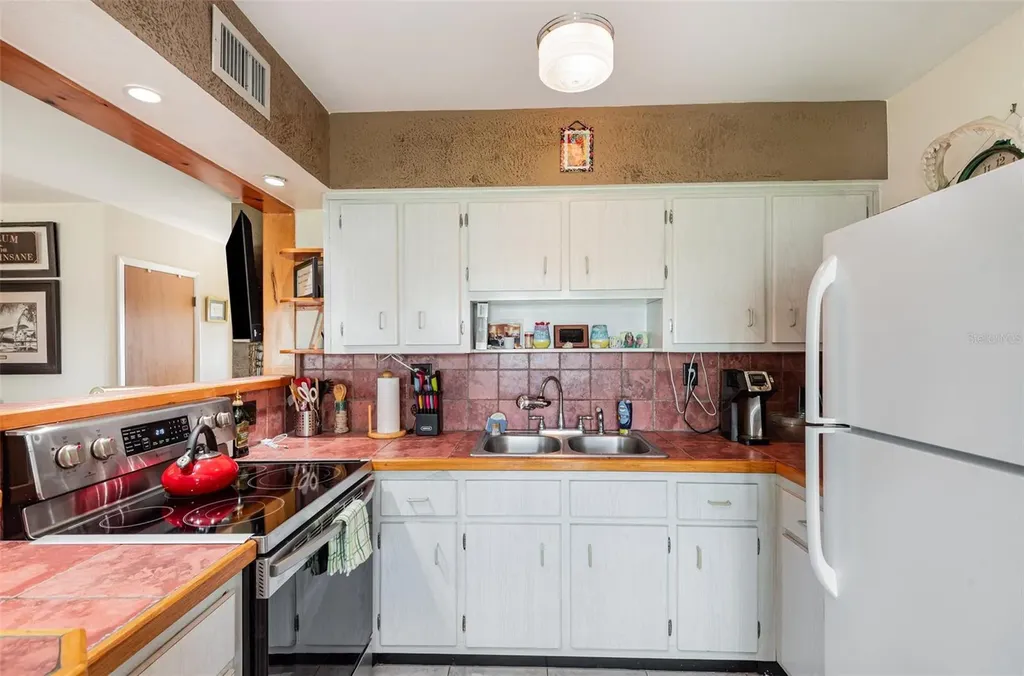 335 N Causeway New Smyrna Beach FL 32169
