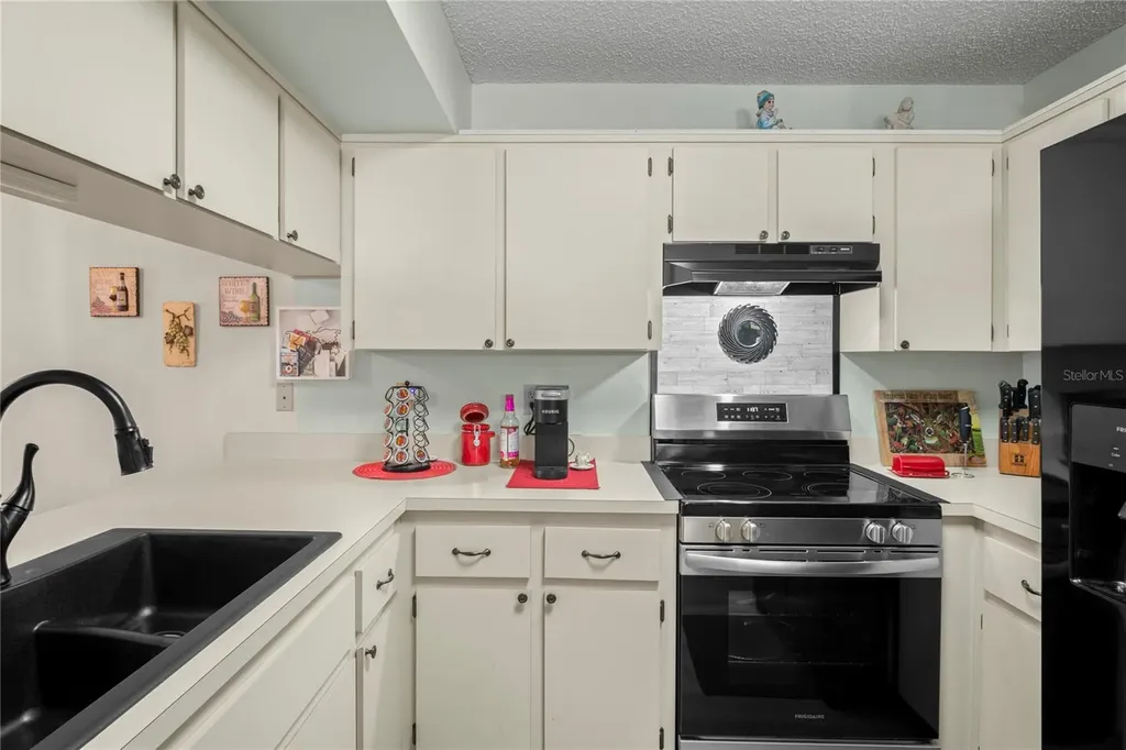 12041 Hoosier Court Hudson FL 34667