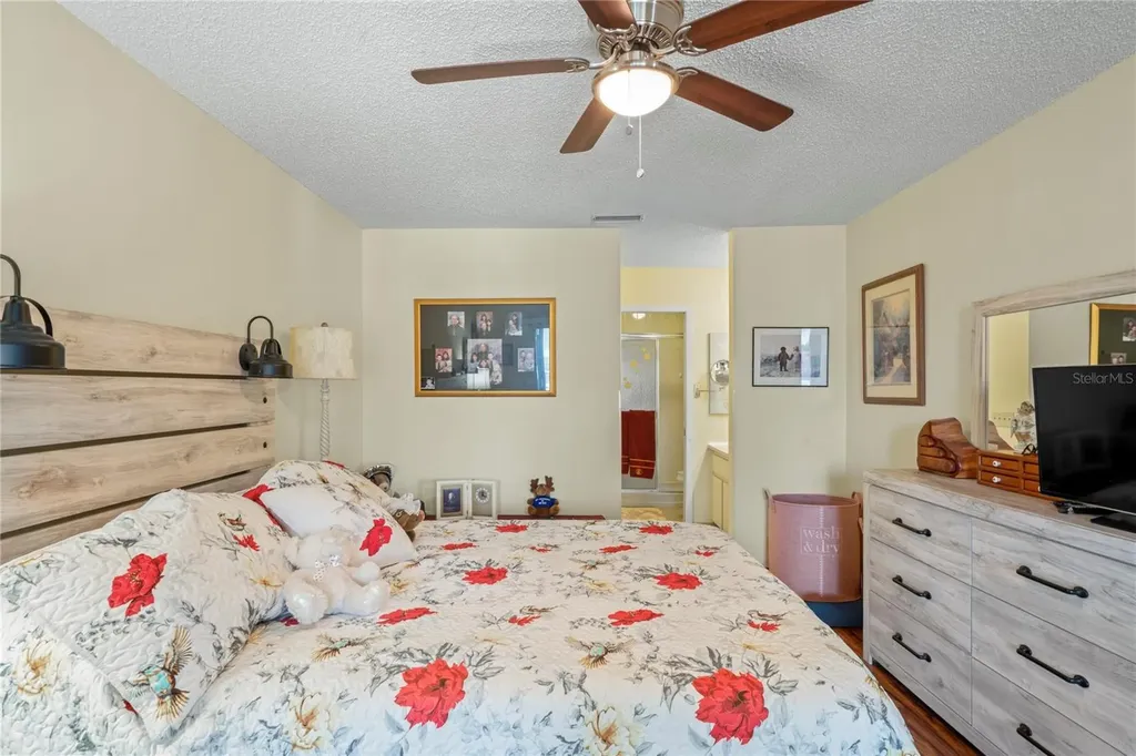 12041 Hoosier Court Hudson FL 34667