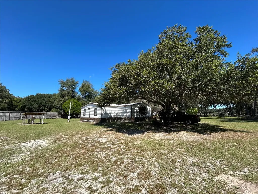 9720 N Road 33 Polk City FL 33868