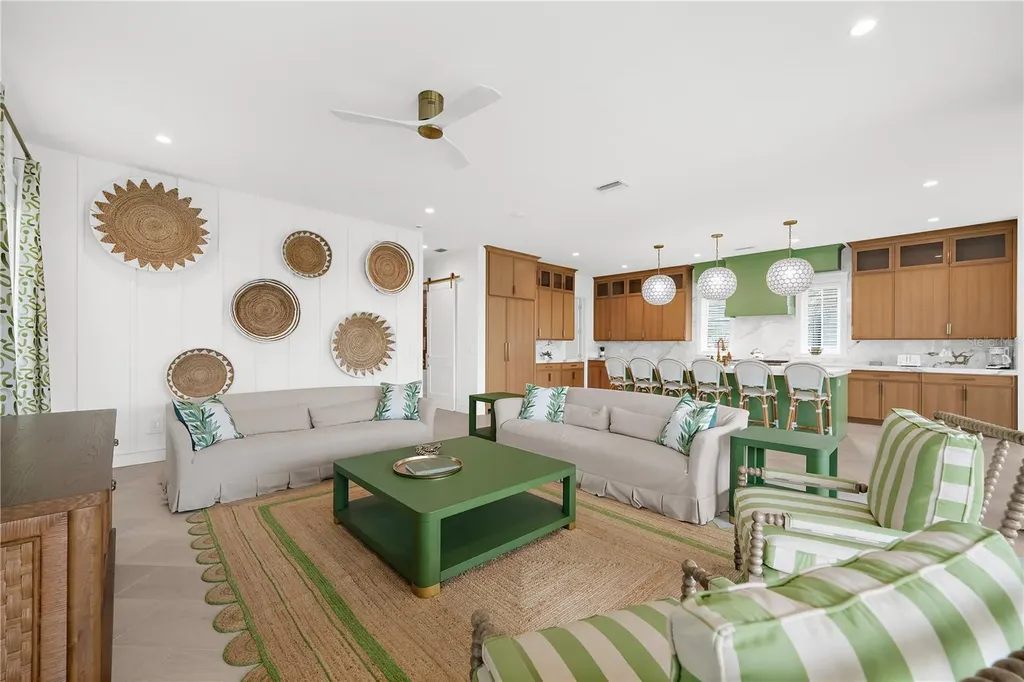 551 S Washington Drive Sarasota FL 34236