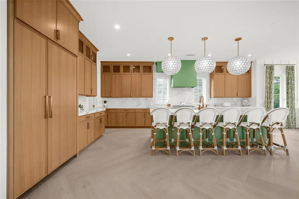 551 S Washington Drive Sarasota FL 34236