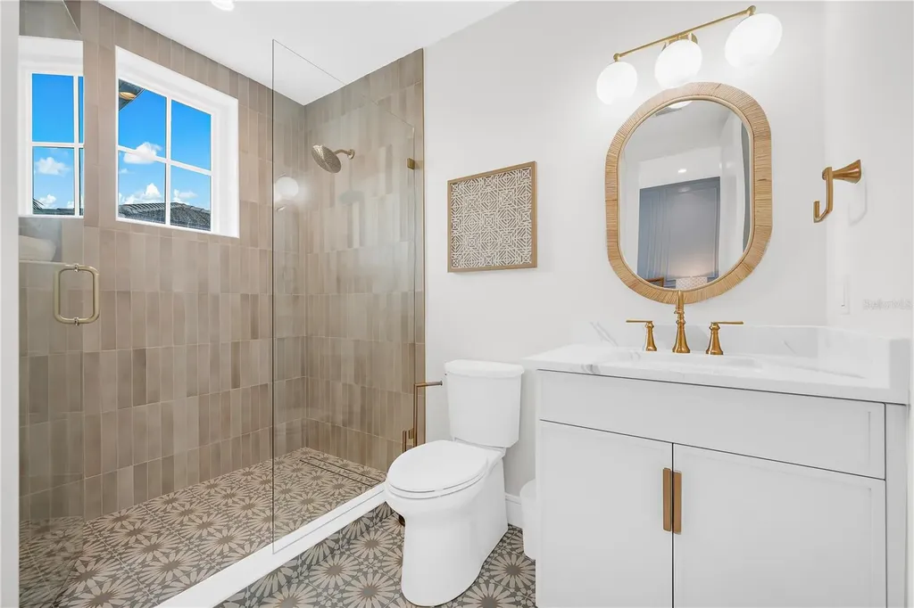 551 S Washington Drive Sarasota FL 34236