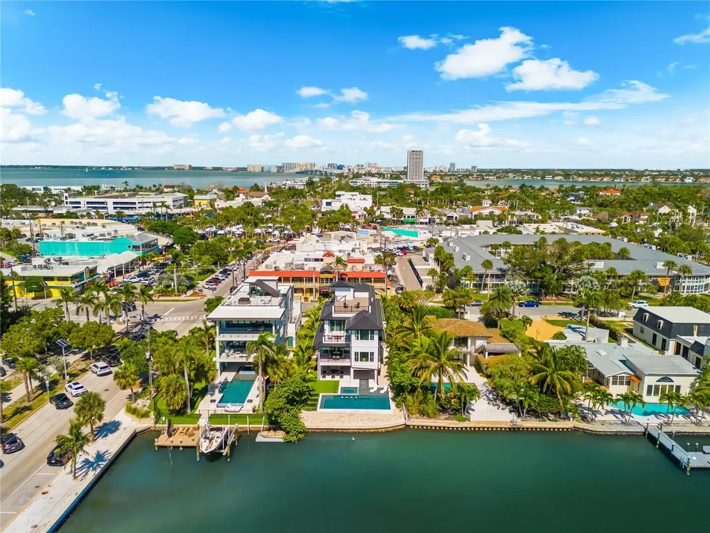 551 S Washington Drive Sarasota FL 34236