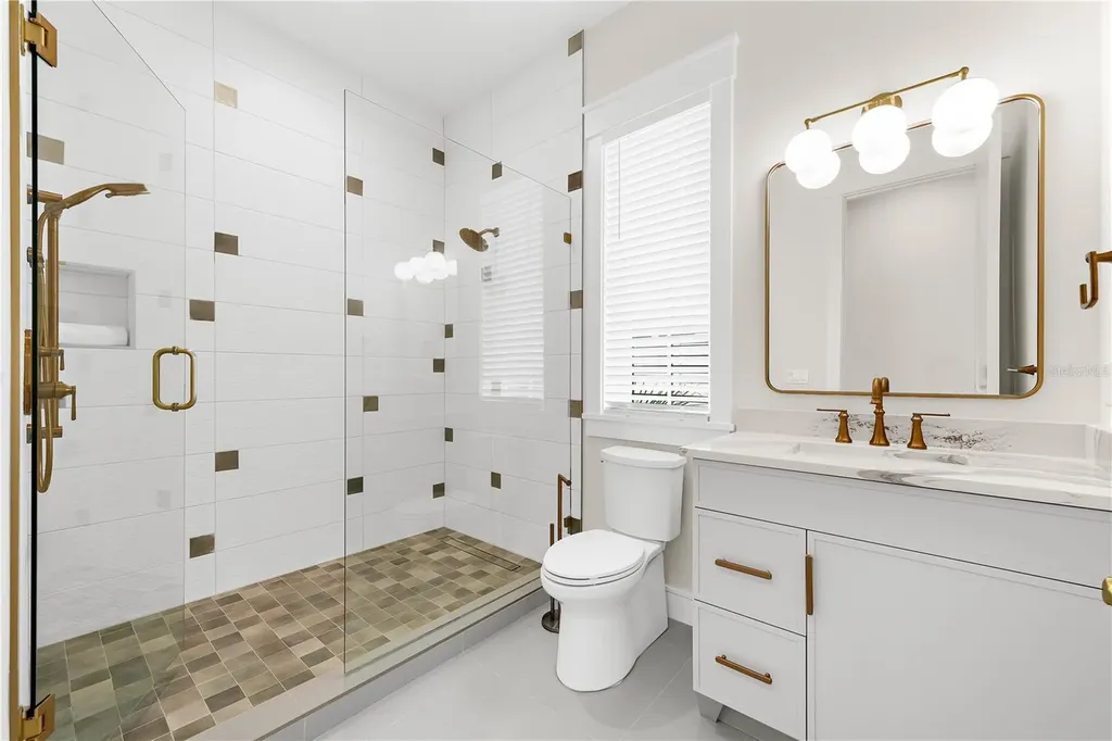 551 S Washington Drive Sarasota FL 34236
