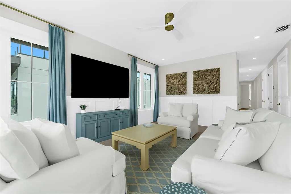 551 S Washington Drive Sarasota FL 34236