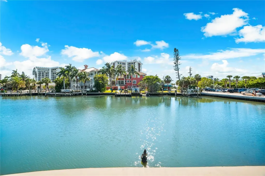 551 S Washington Drive Sarasota FL 34236