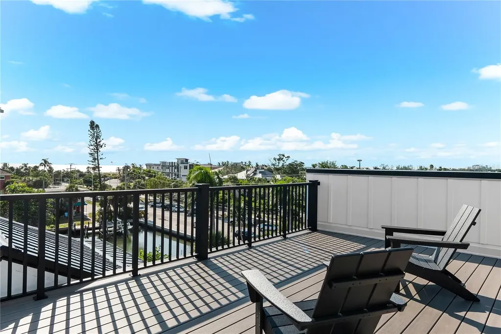 551 S Washington Drive Sarasota FL 34236