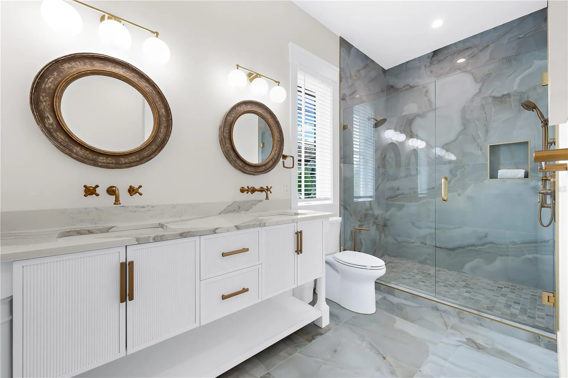 551 S Washington Drive Sarasota FL 34236