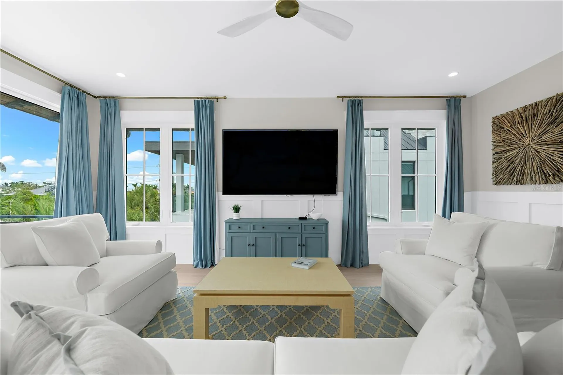 551 S Washington Drive Sarasota FL 34236