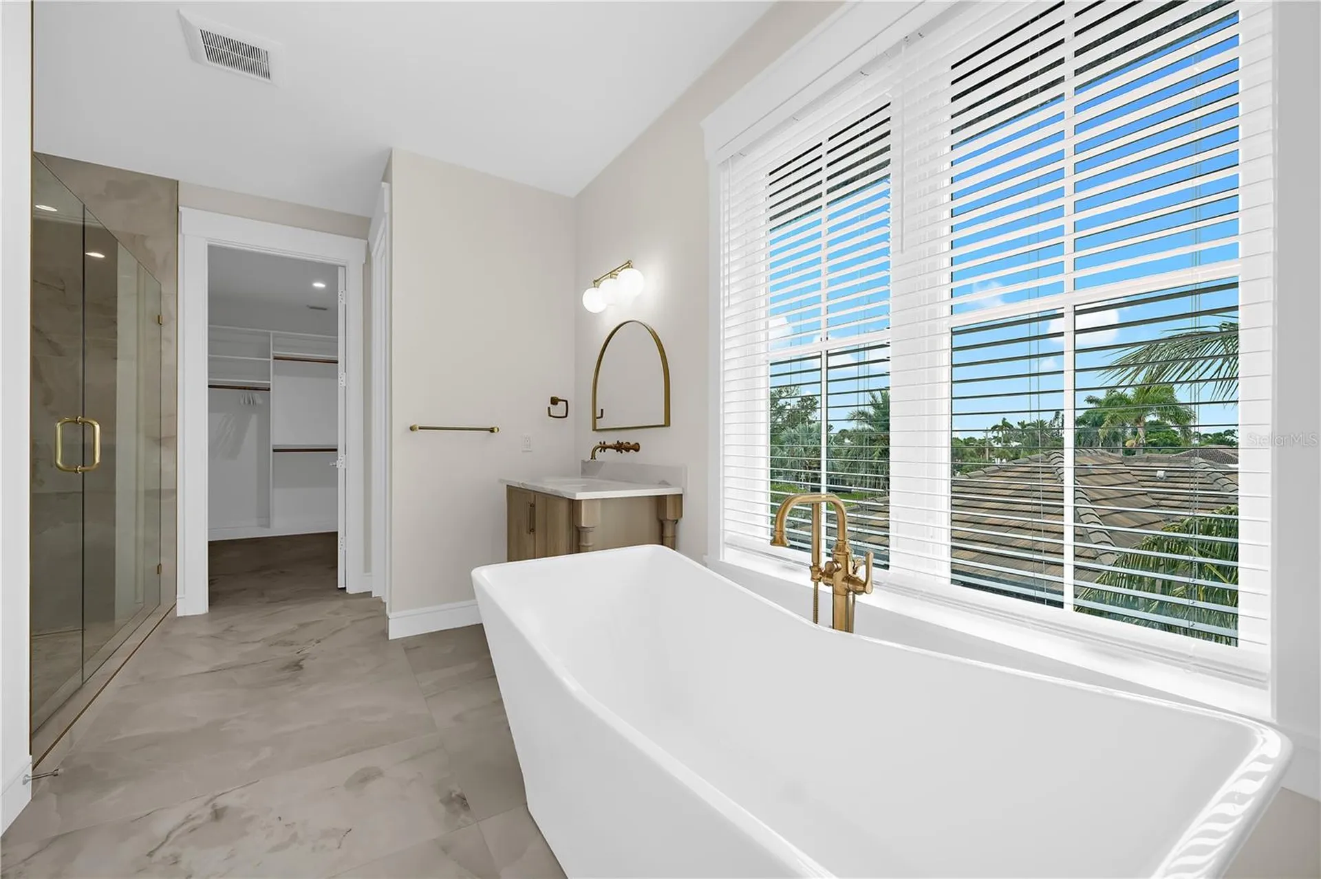 551 S Washington Drive Sarasota FL 34236