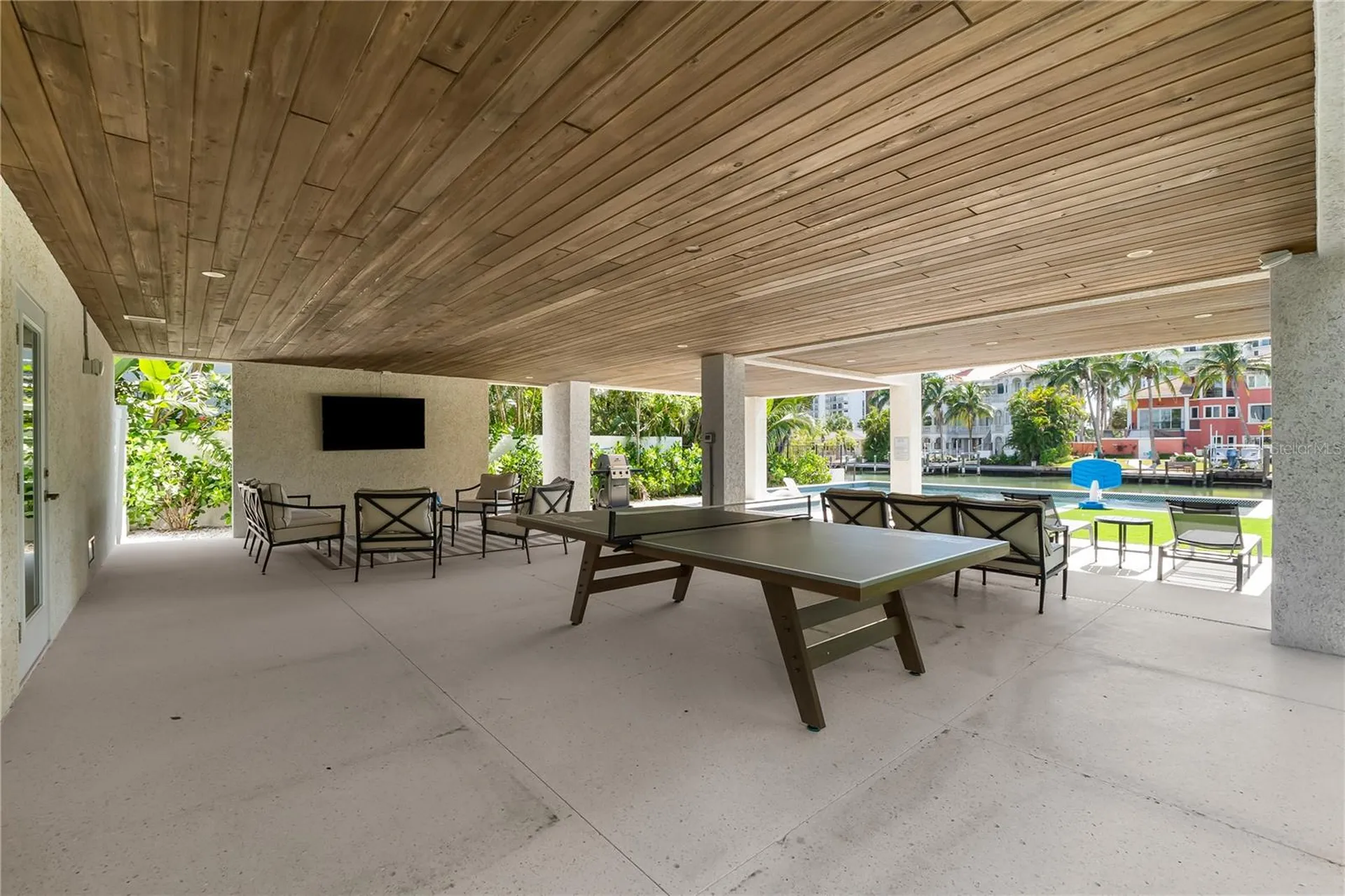 551 S Washington Drive Sarasota FL 34236