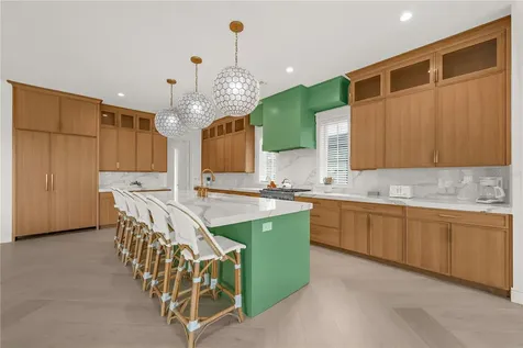 551 S Washington Drive Sarasota FL 34236