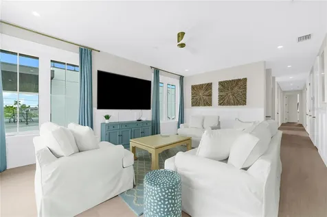 551 S Washington Drive Sarasota FL 34236