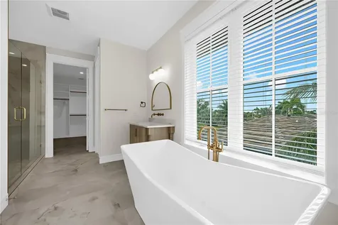 551 S Washington Drive Sarasota FL 34236