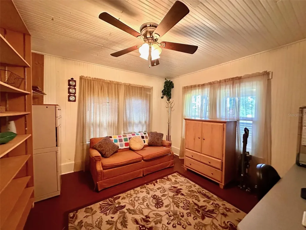 15591 SW County Road 235 Brooker FL 32622