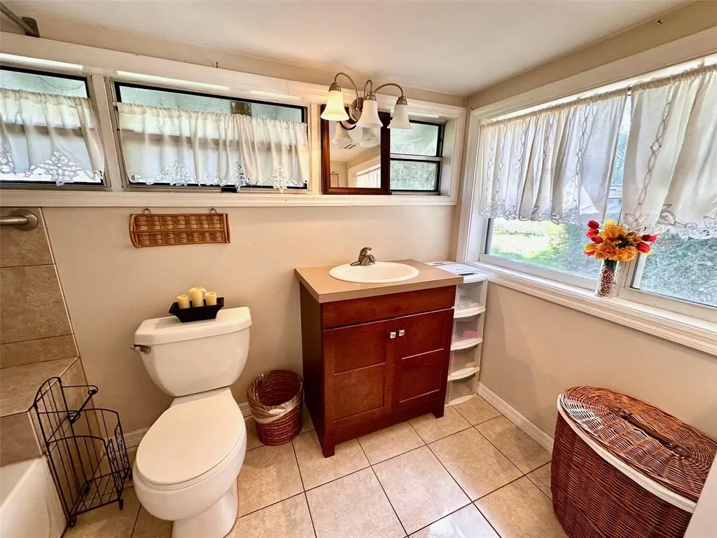 15591 SW County Road 235 Brooker FL 32622