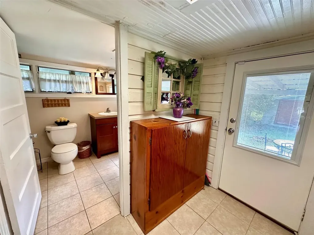15591 SW County Road 235 Brooker FL 32622