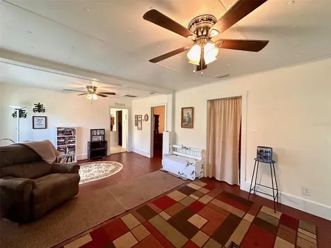 15591 SW County Road 235 Brooker FL 32622