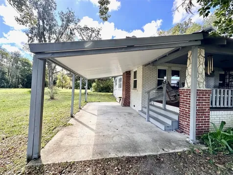 15591 SW County Road 235 Brooker FL 32622