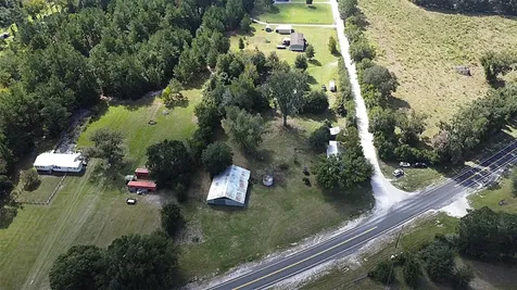 15591 SW County Road 235 Brooker FL 32622