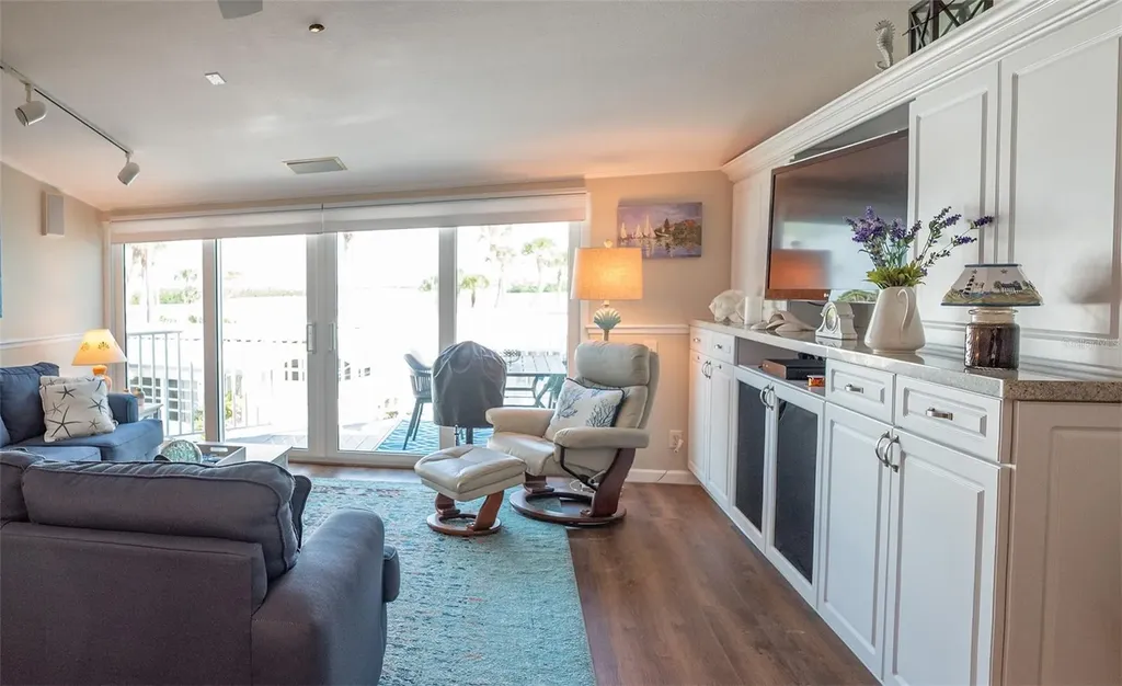 2255 N Beach Road Englewood FL 34223