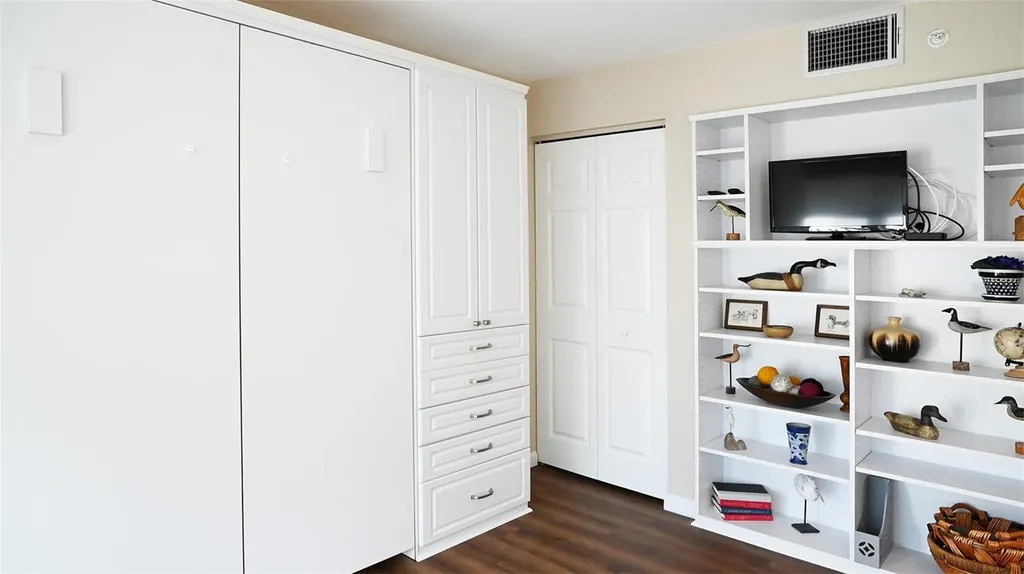 2255 N Beach Road Englewood FL 34223