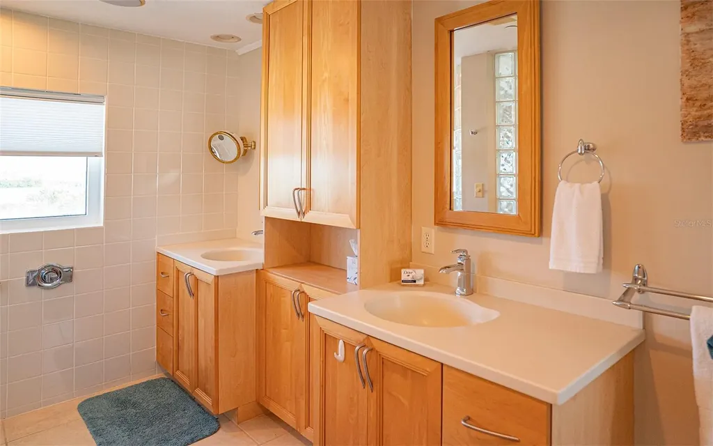 2255 N Beach Road Englewood FL 34223