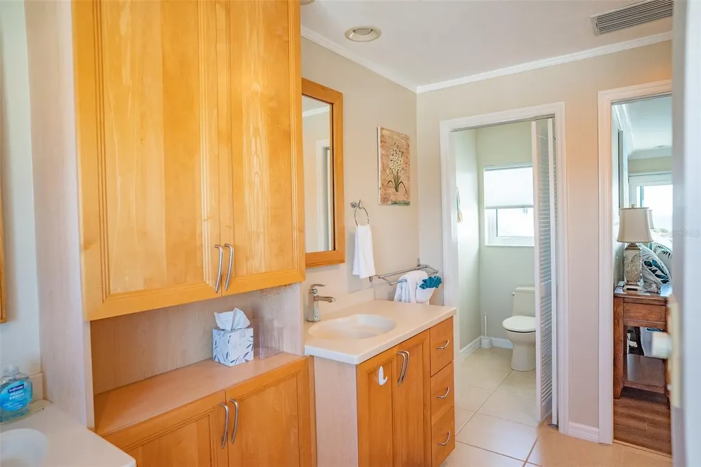 2255 N Beach Road Englewood FL 34223