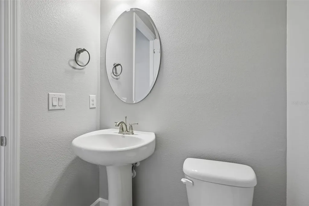 3233 Wolf Lake Avenue Apopka FL 32712