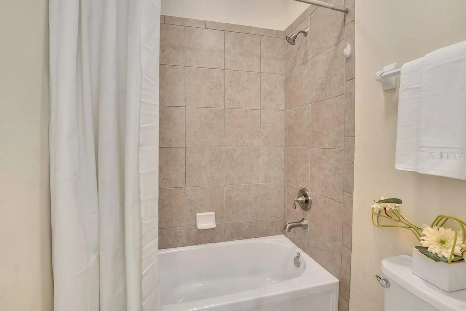 450 Novi Path Kissimmee FL 34747