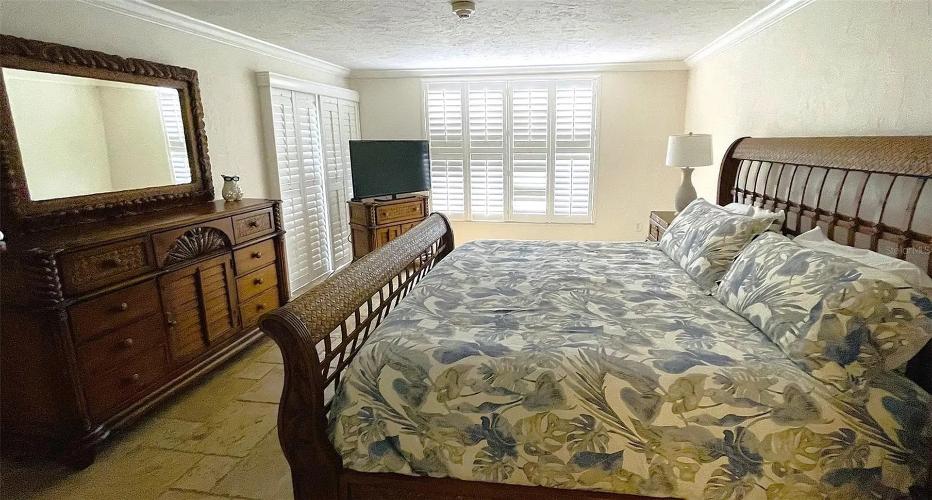 6480 Midnight Pass Road Sarasota FL 34242