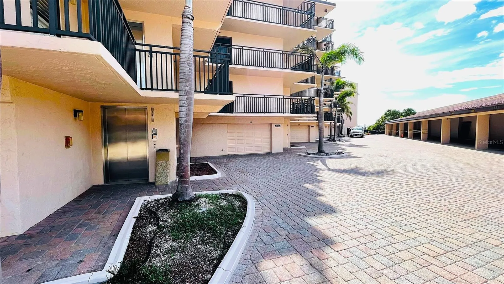 6480 Midnight Pass Road Sarasota FL 34242