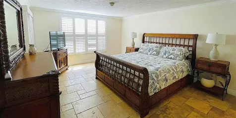 6480 Midnight Pass Road Sarasota FL 34242