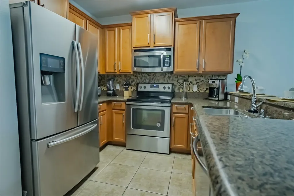 1056 Cypress Pointe Boulevard Davenport FL 33896