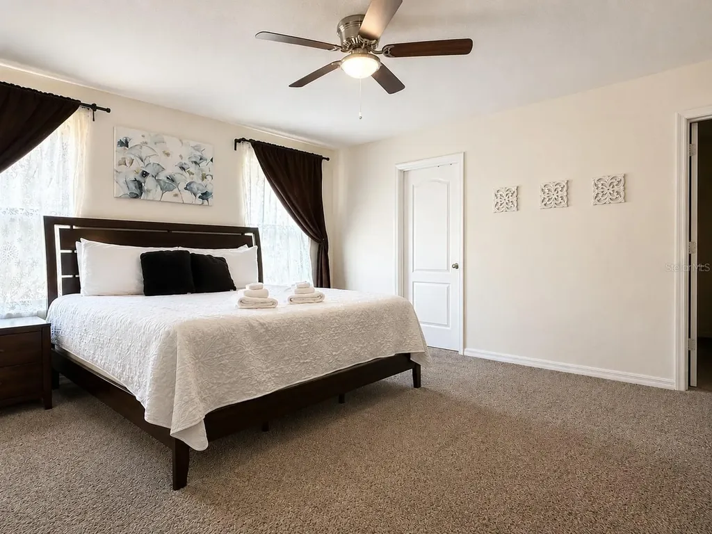 1056 Cypress Pointe Boulevard Davenport FL 33896
