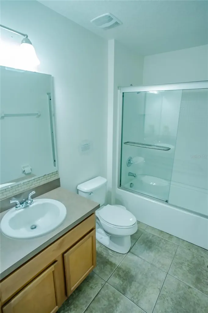 1056 Cypress Pointe Boulevard Davenport FL 33896