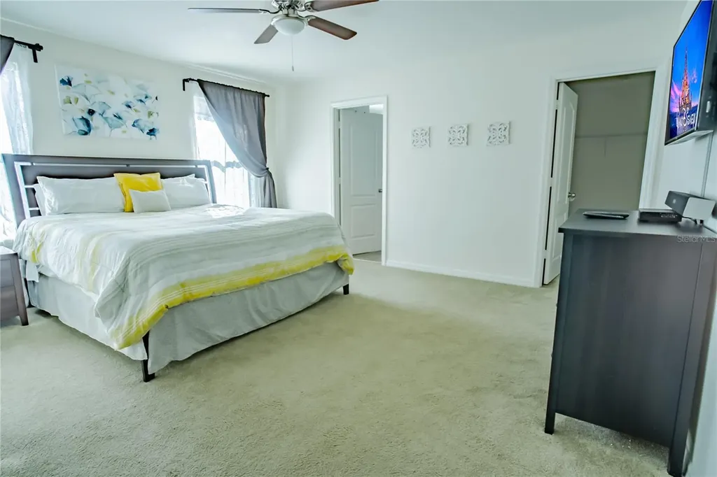 1056 Cypress Pointe Boulevard Davenport FL 33896