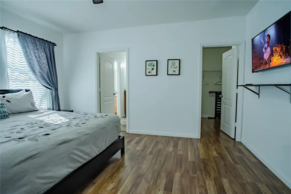 1056 Cypress Pointe Boulevard Davenport FL 33896