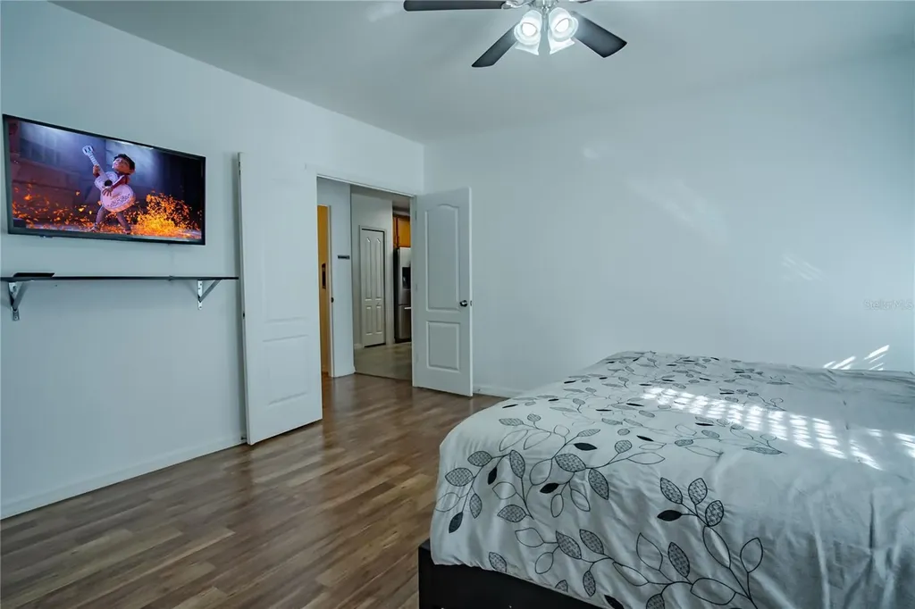 1056 Cypress Pointe Boulevard Davenport FL 33896