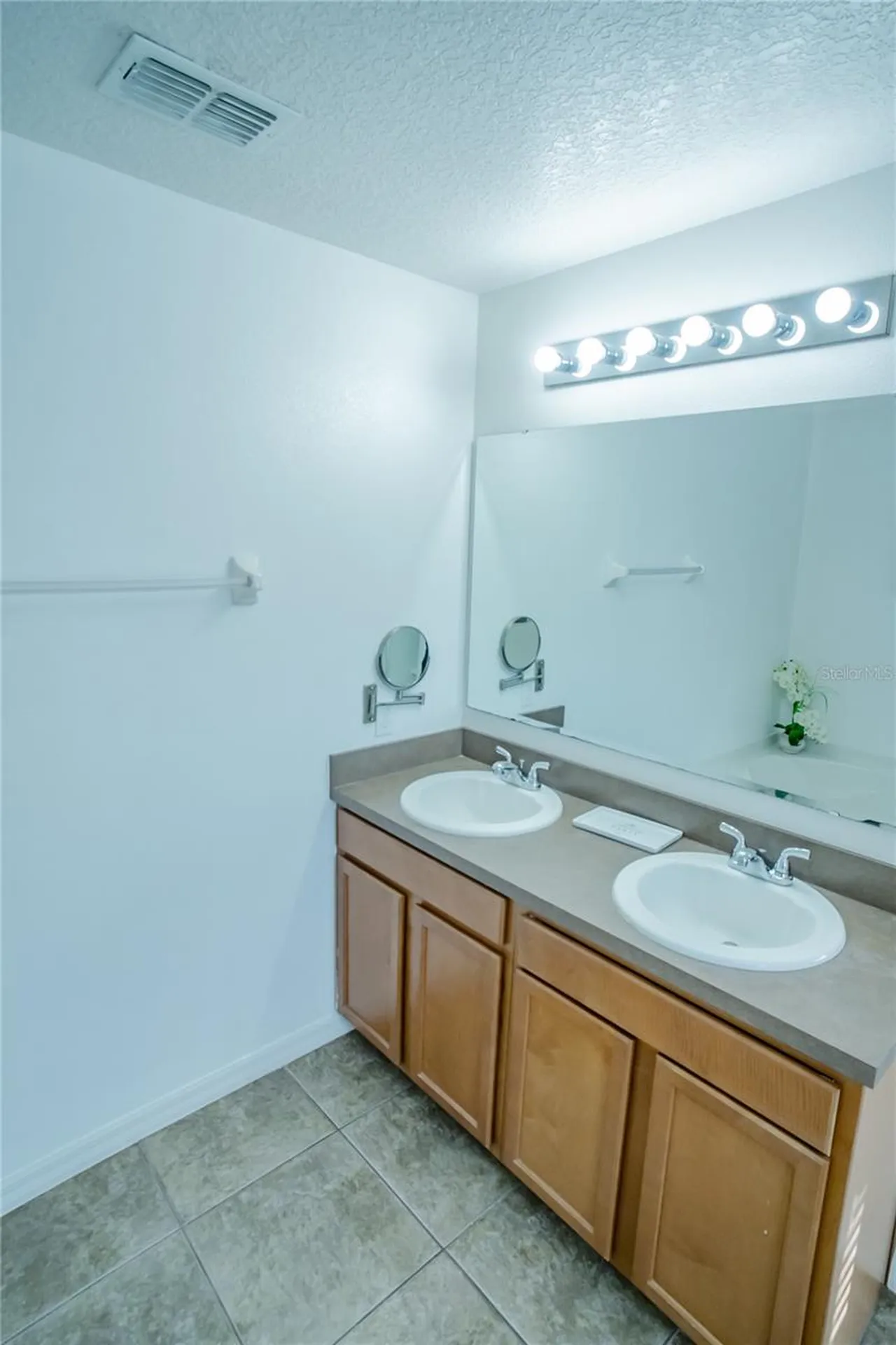 1056 Cypress Pointe Boulevard Davenport FL 33896