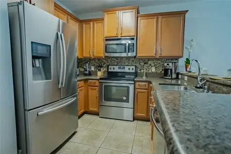 1056 Cypress Pointe Boulevard Davenport FL 33896