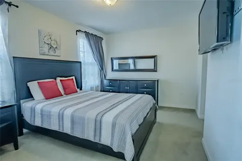 1056 Cypress Pointe Boulevard Davenport FL 33896