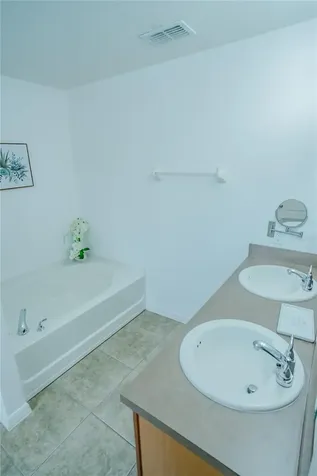 1056 Cypress Pointe Boulevard Davenport FL 33896